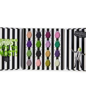 Beetle juice Eyeshadow Palette